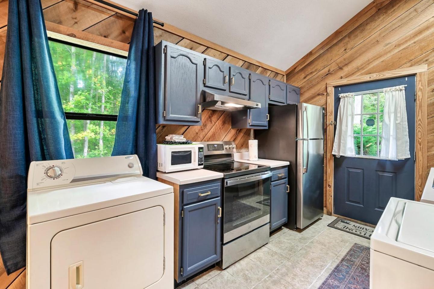 Romantic Mtn Cabin Hot Tub & Jacuzzi Views Севьервилл Экстерьер фото